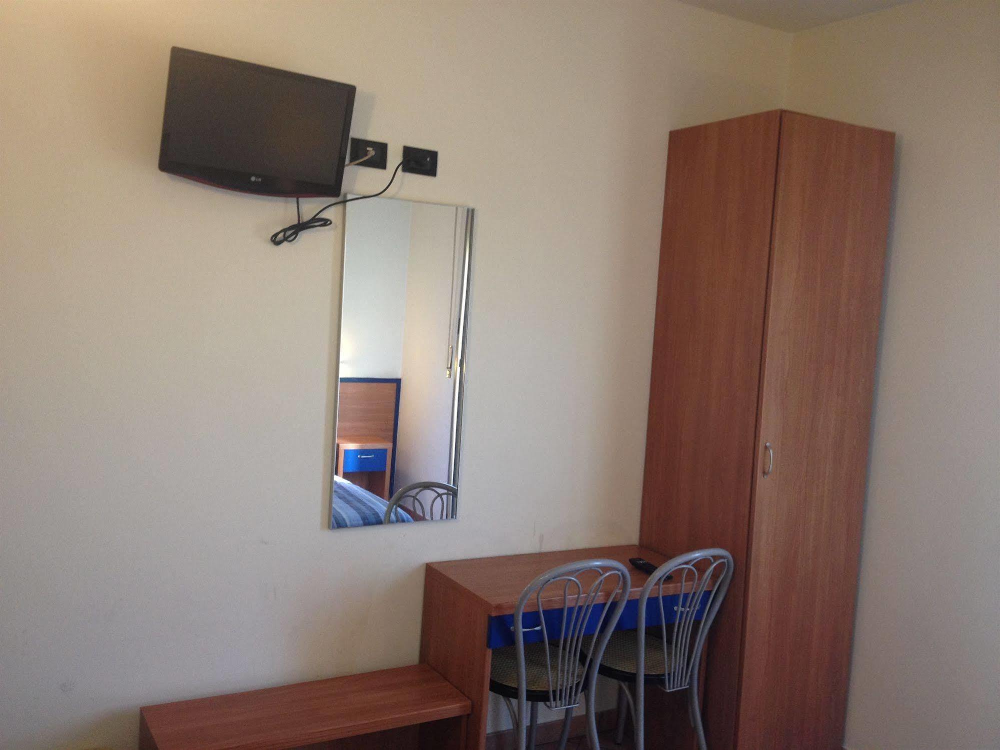 Hotel Iride Stazione Lambrate Citta Studi Milan Exterior photo